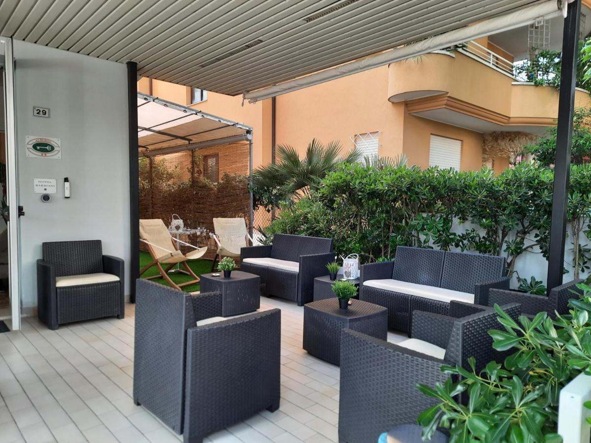 Hotel Barbiani Riccione Eksteriør bilde