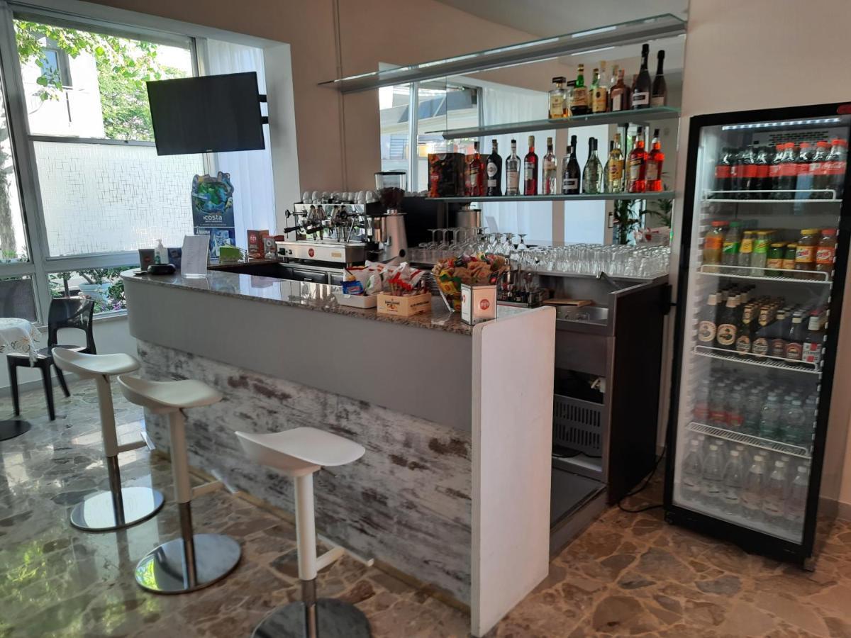Hotel Barbiani Riccione Eksteriør bilde