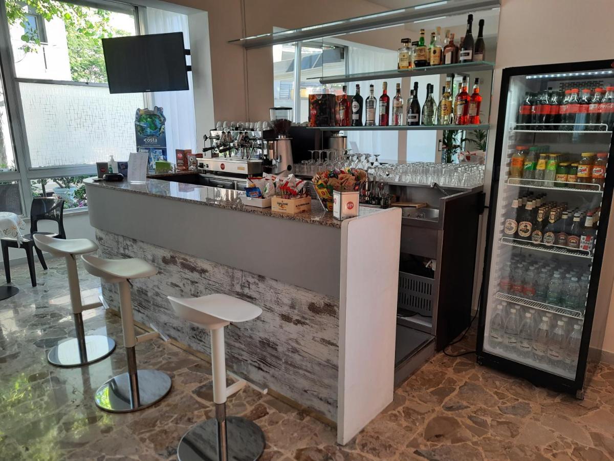 Hotel Barbiani Riccione Eksteriør bilde