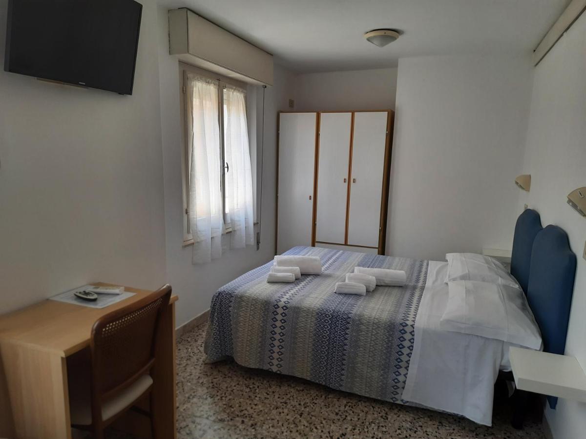 Hotel Barbiani Riccione Eksteriør bilde