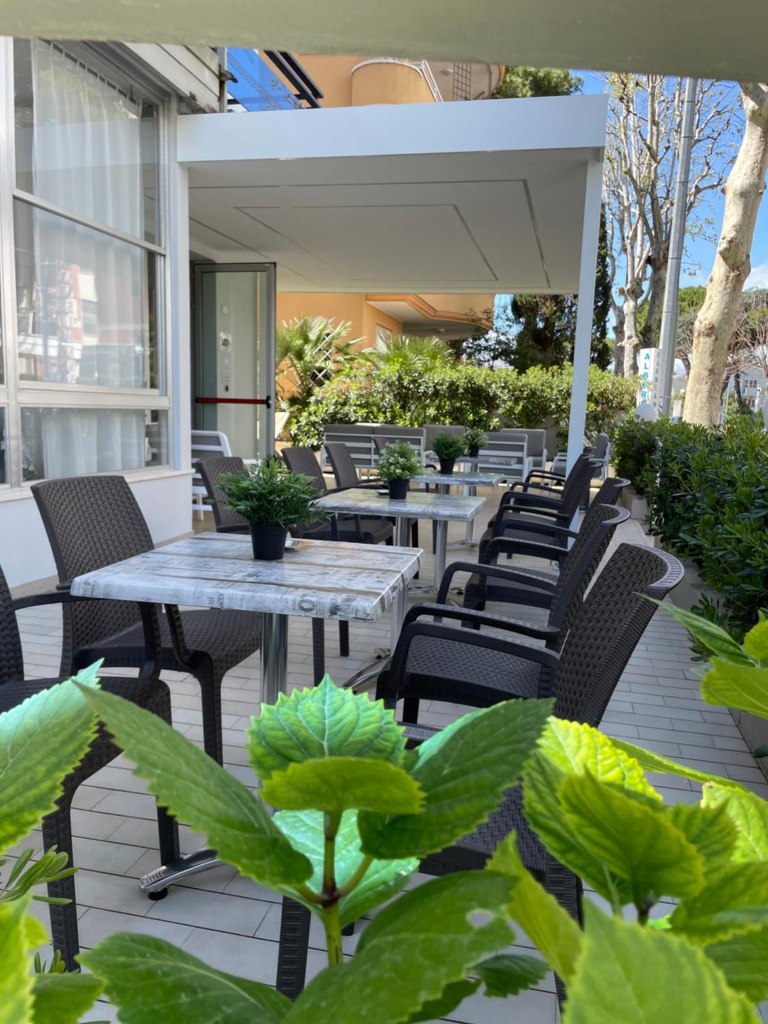 Hotel Barbiani Riccione Eksteriør bilde