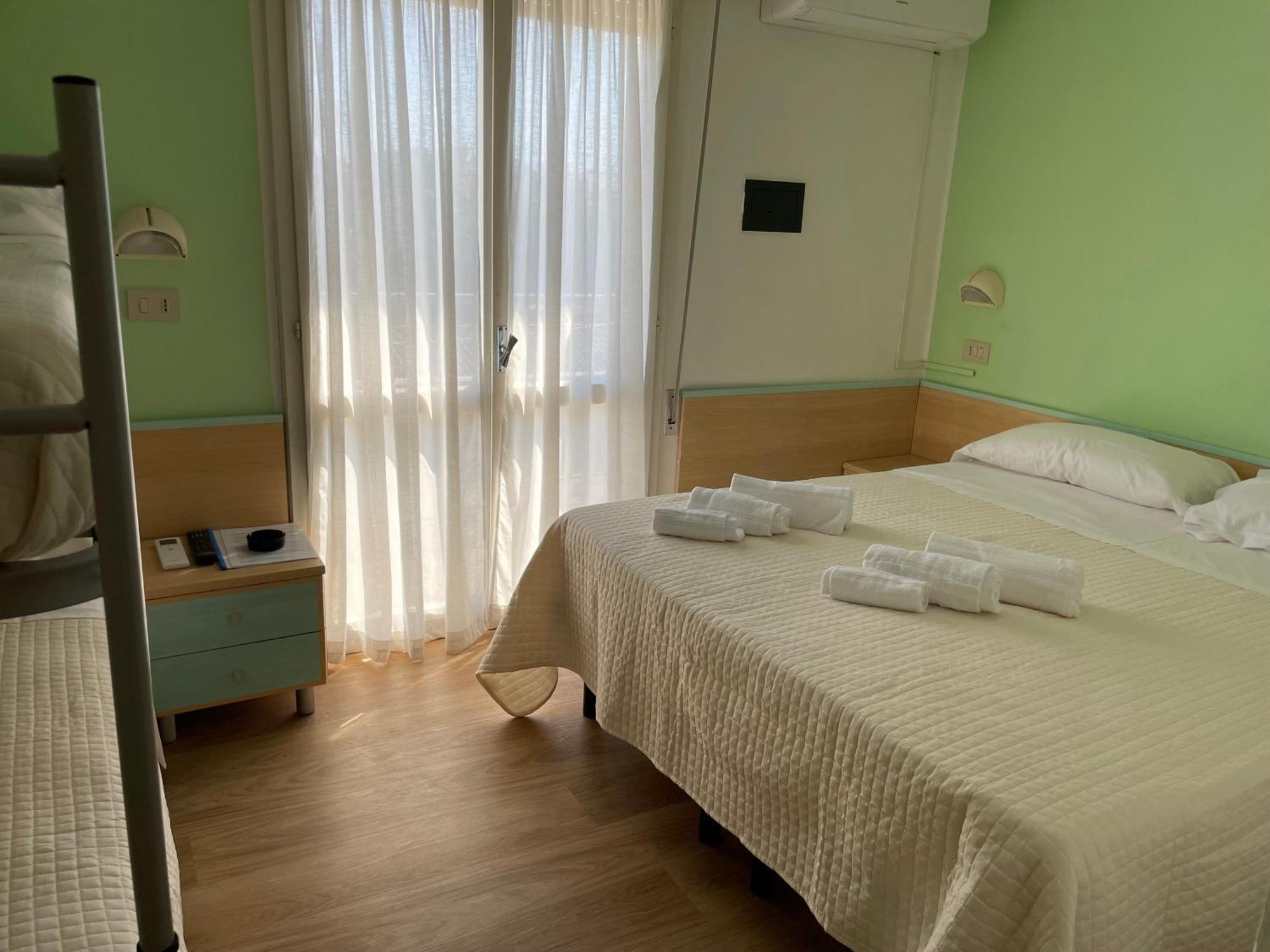 Hotel Barbiani Riccione Eksteriør bilde
